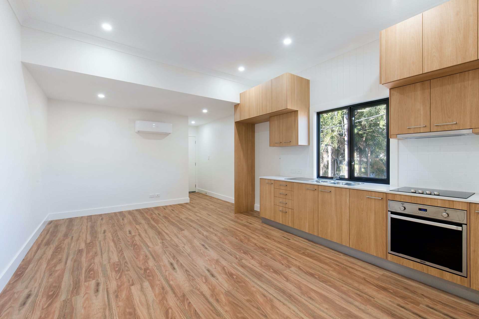 How to Choose Wooden Flooring for an Open-Plan House